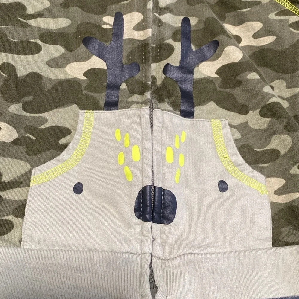 2T Camo Zip Up Hoodie